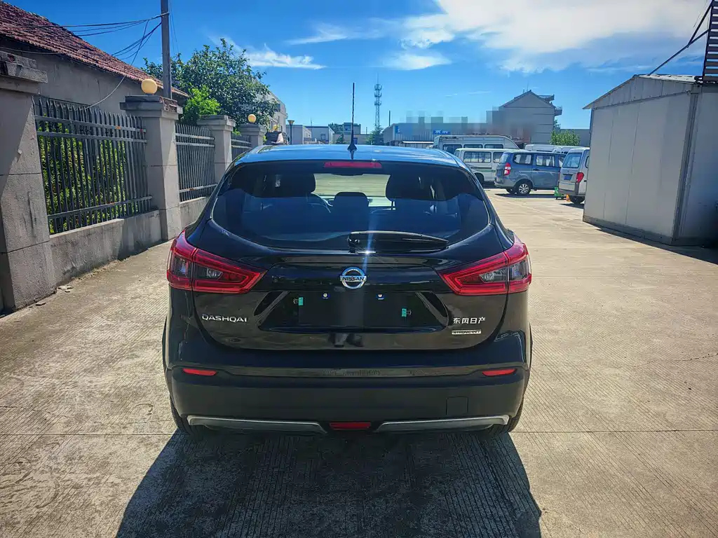 NISSAN QASHQAI 2019