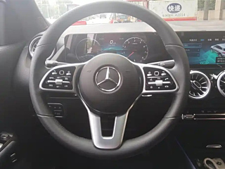 MERCEDES BENZ GLA  2022 YEAR GLA 200 2022