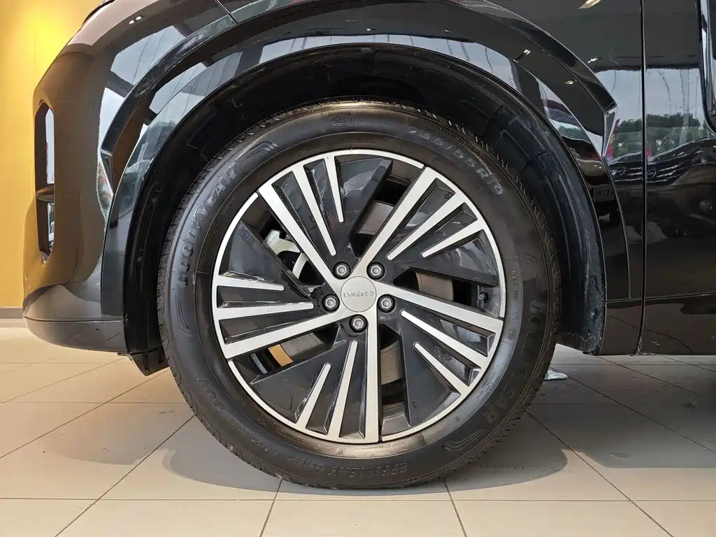 LYNK&CO 08 NEW ENERGY 2025