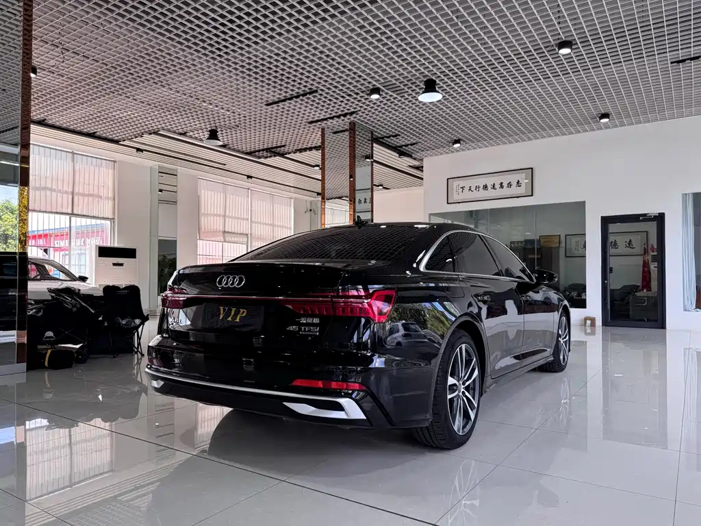 AUDI A6L 2019