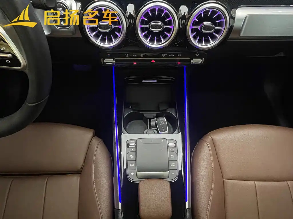 MERCEDES BENZ GLB 2023