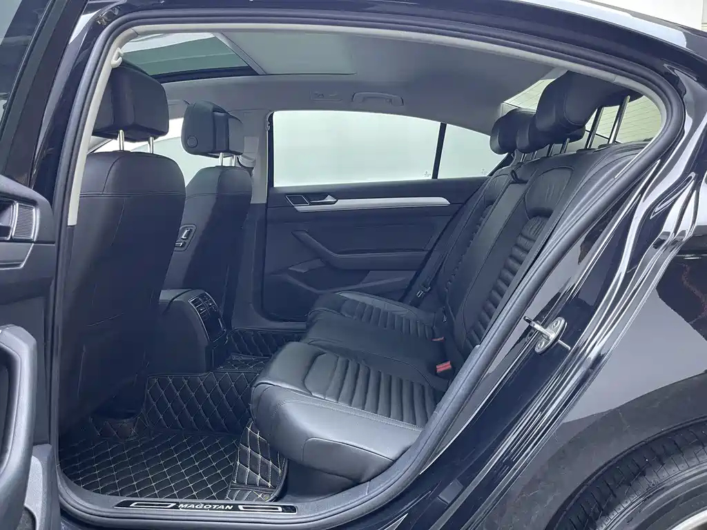 VOLKSWAGEN MAGOTAN 2019