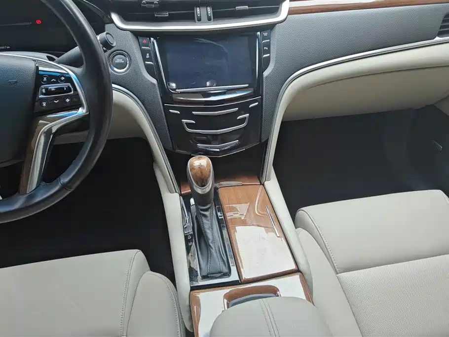 CADILLAC XTS 2018