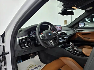 BMW M5 2018 YEAR M5 2018