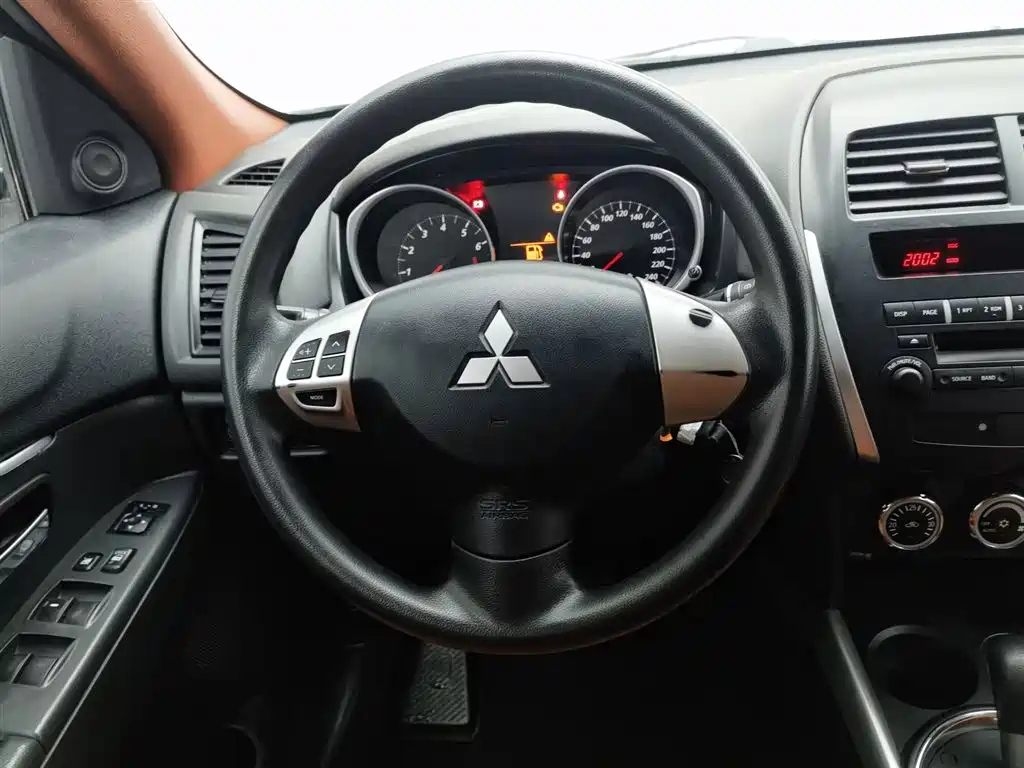 MITSUBISHI ASX 2015