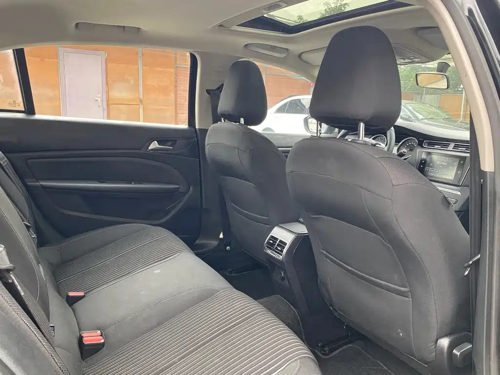 PEUGEOT 408 2014