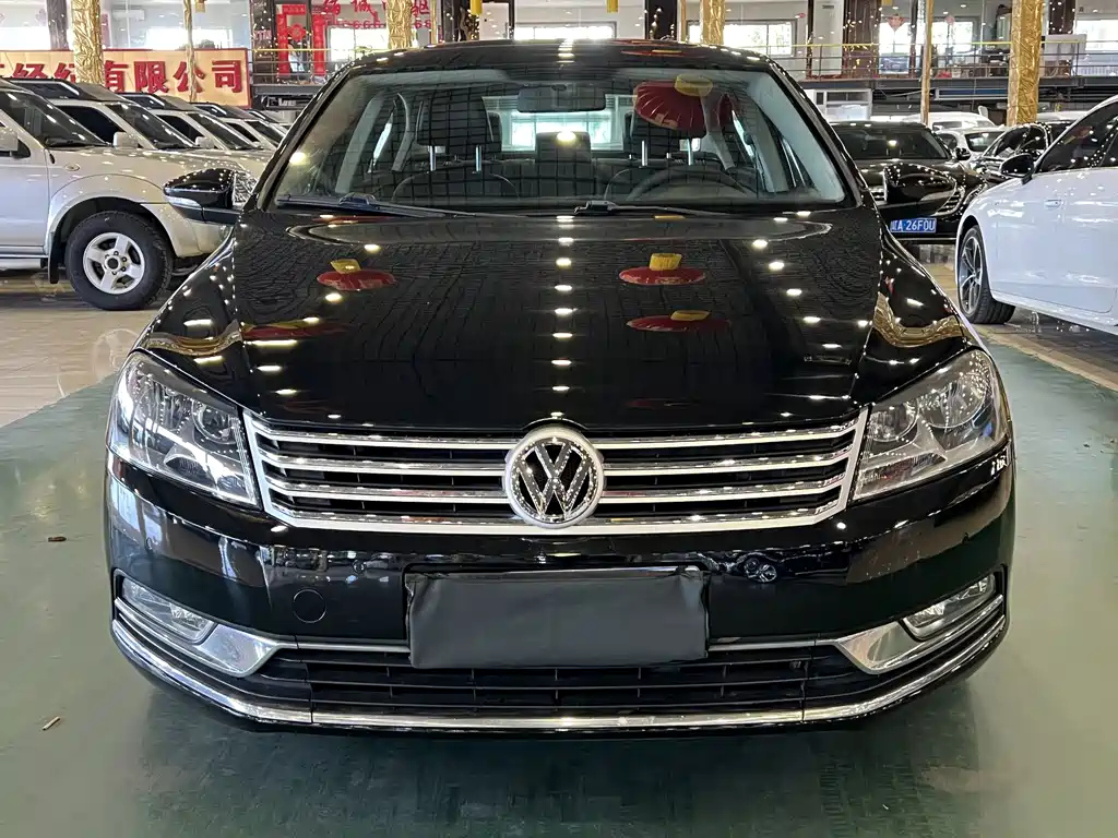 VOLKSWAGEN MAGOTAN 2015