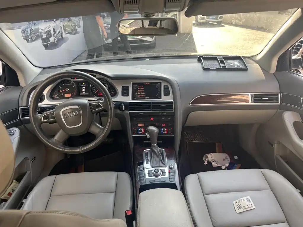 AUDI A6L 2010