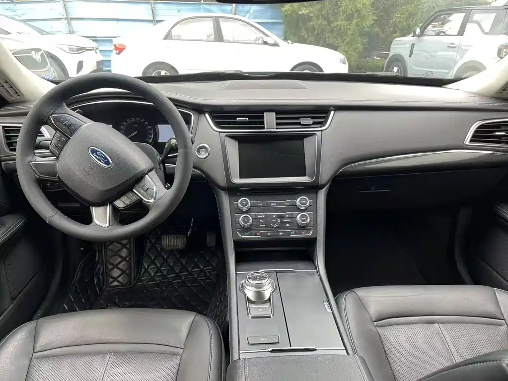 FORD TAURUS 2016