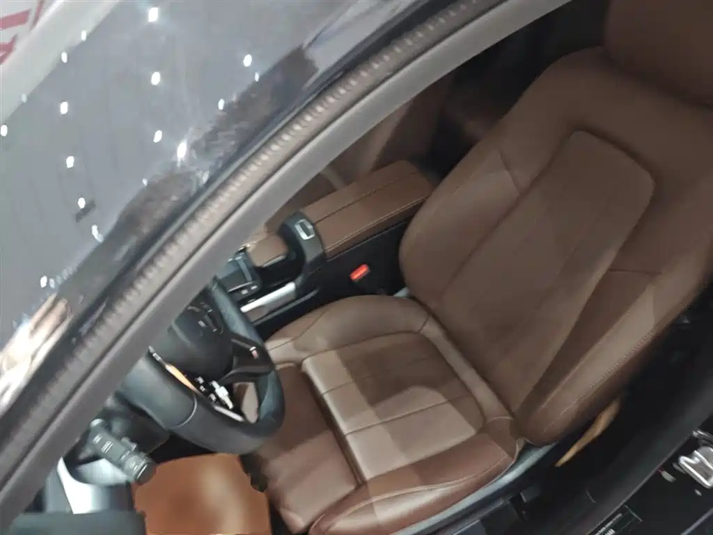 MERCEDES BENZ GLB 2023