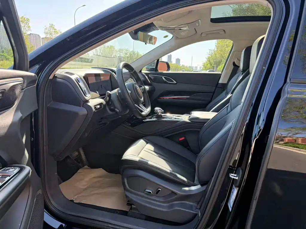 HONGQI HS3 PHEV 2024