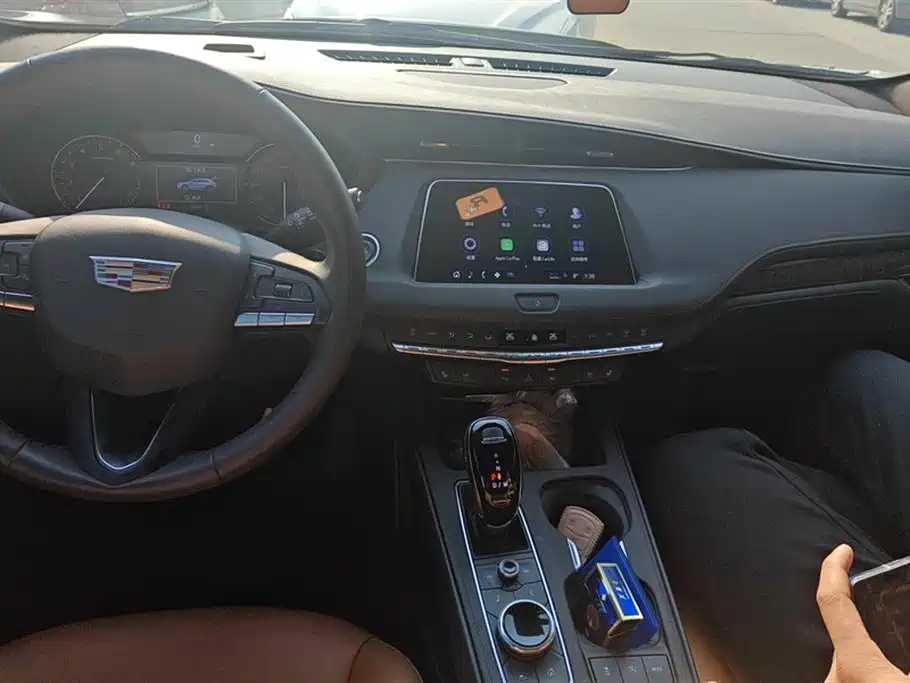 CADILLAC XT4 2022