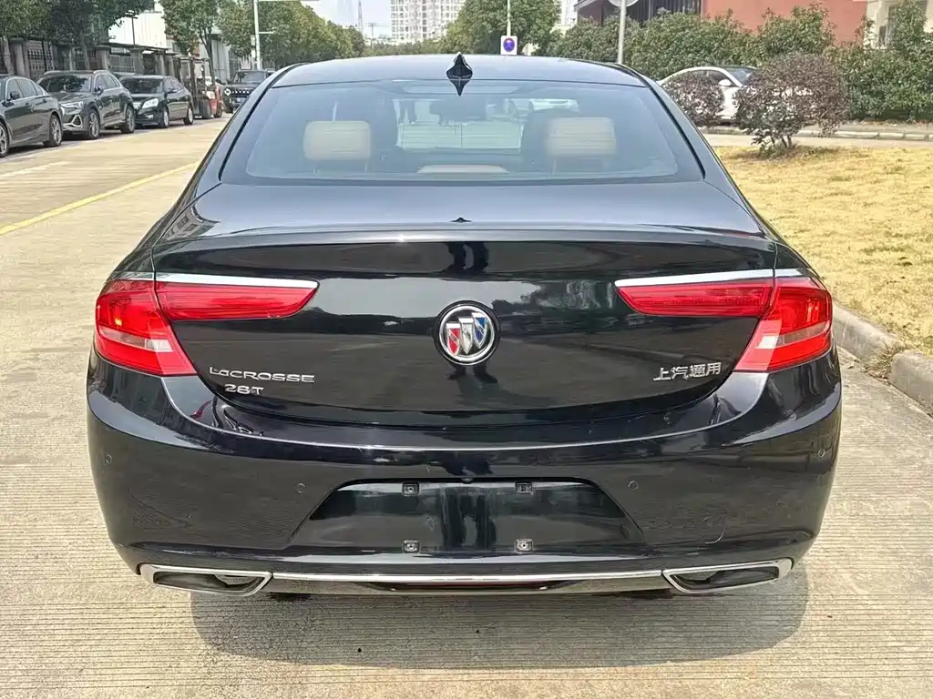 BUICK LACROSSE 2017