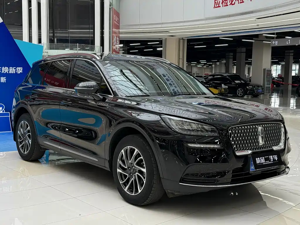 LINCOLN ADVENTURER 2021