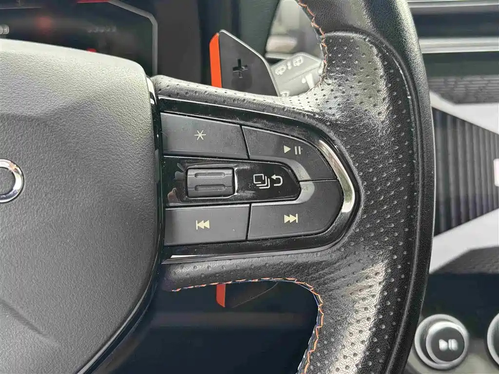 LYNK&CO 02 HATCHBACK 2022