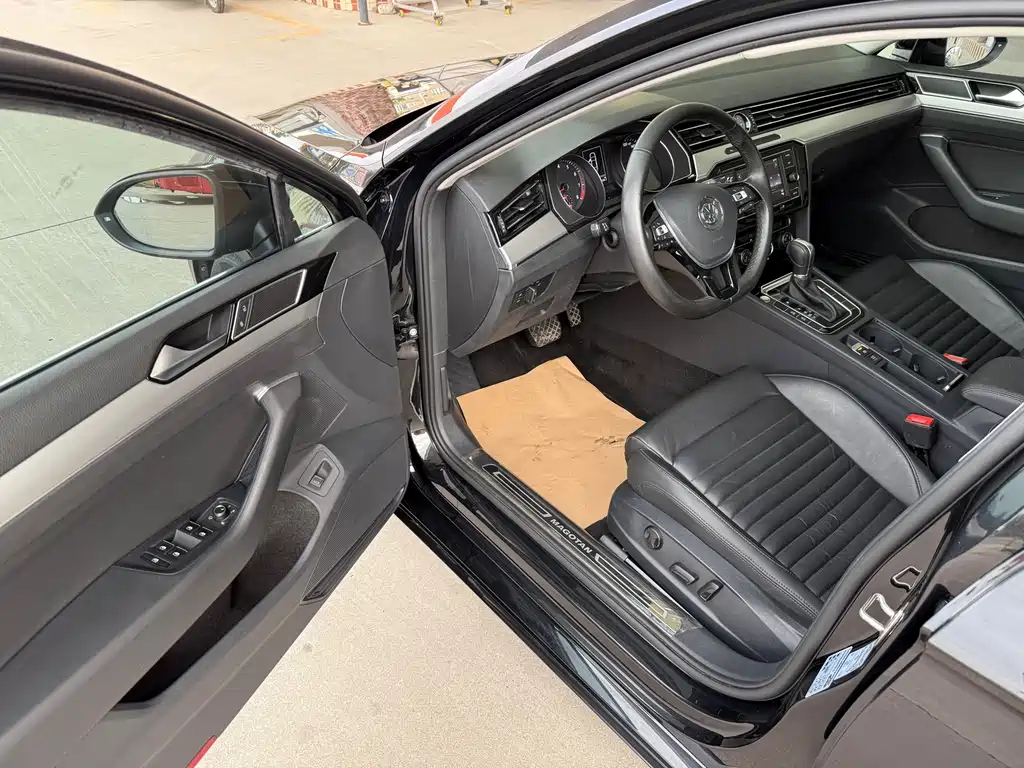 VOLKSWAGEN MAGOTAN 2018