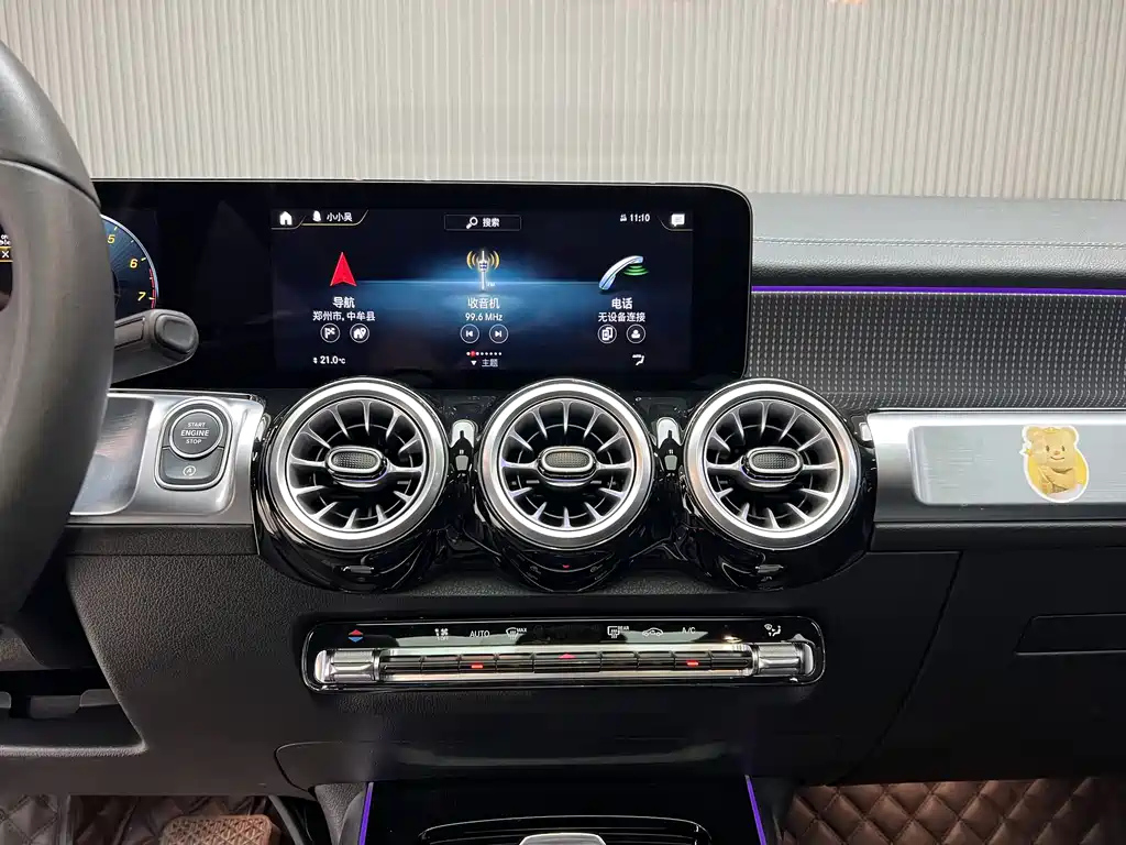 MERCEDES BENZ GLB 2024