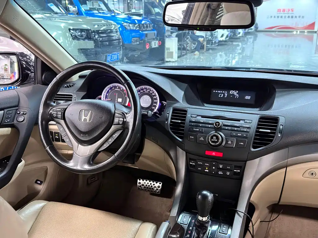 HONDA SI PLATINUM 2011