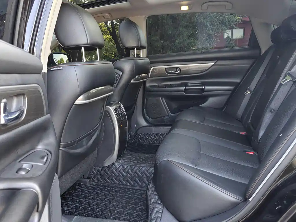 NISSAN TEANA 2016
