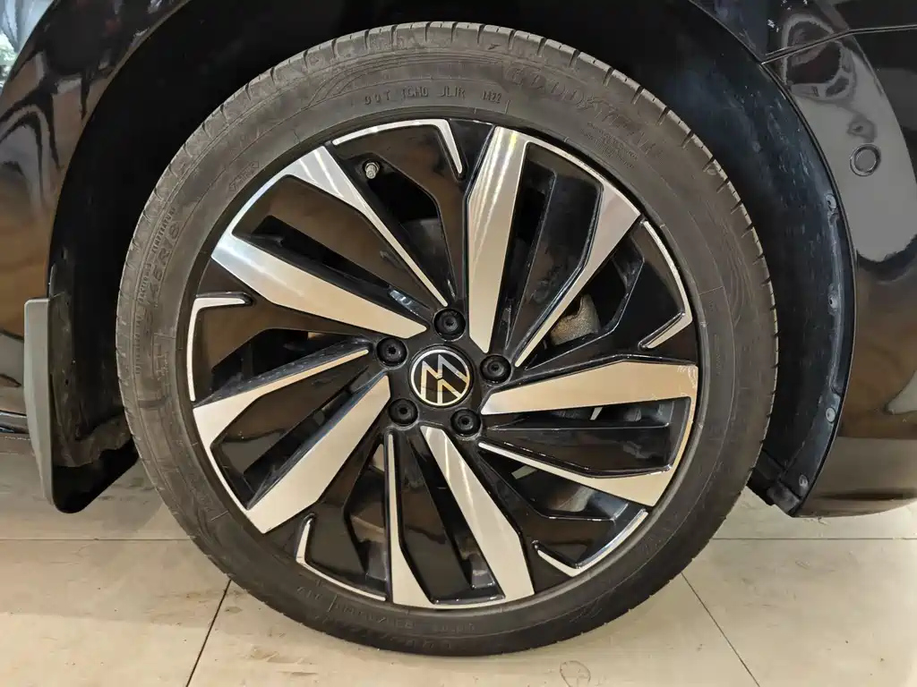 VOLKSWAGEN PASSAT 2022