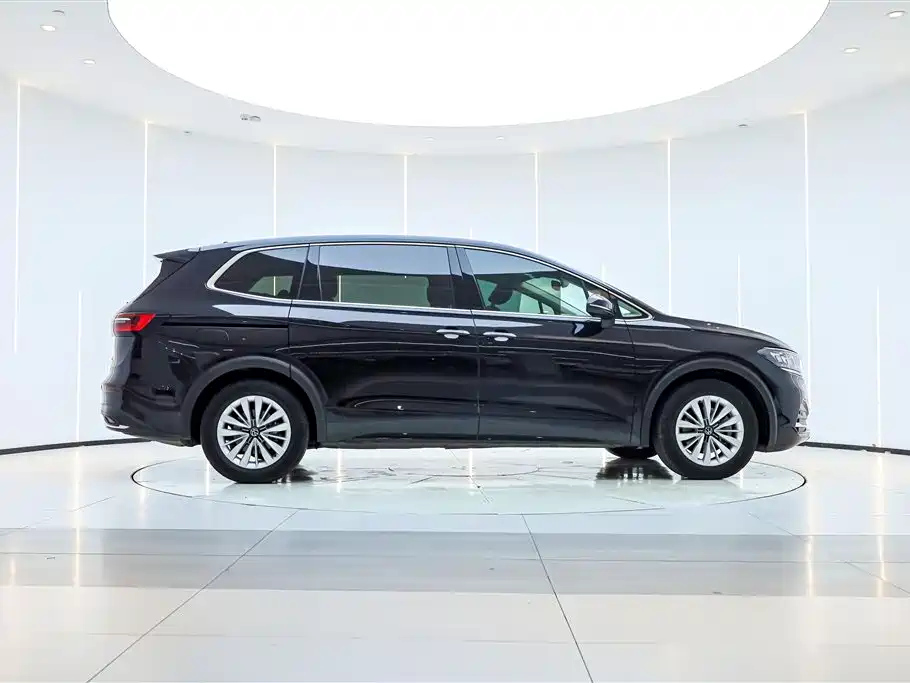 VOLKSWAGEN VILORAN 2024