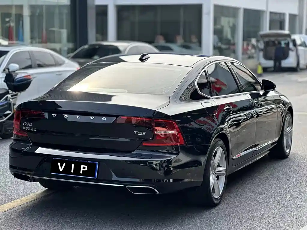 VOLVO S90 2018
