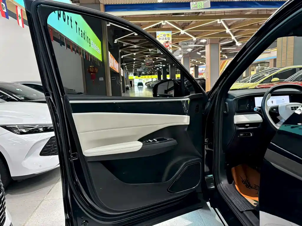 GEELY GALAXY GALAXY L7 2023