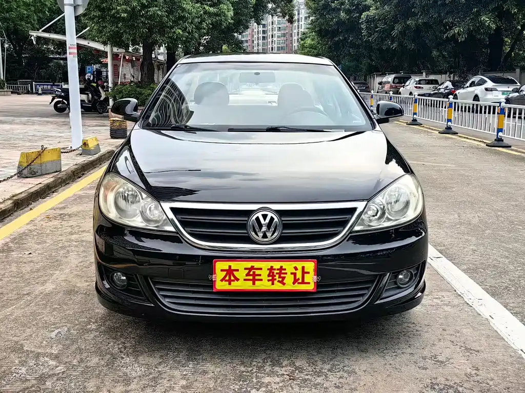 VOLKSWAGEN LAVIDA 2013