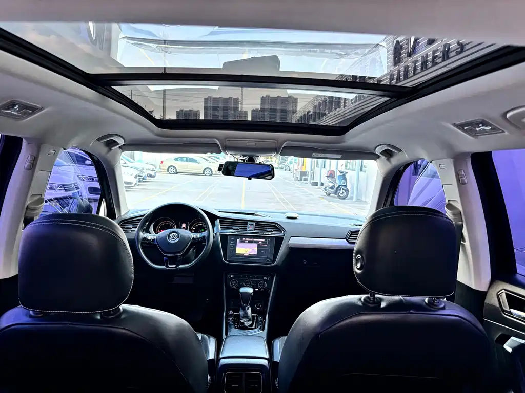 VOLKSWAGEN TIGUAN L 2020