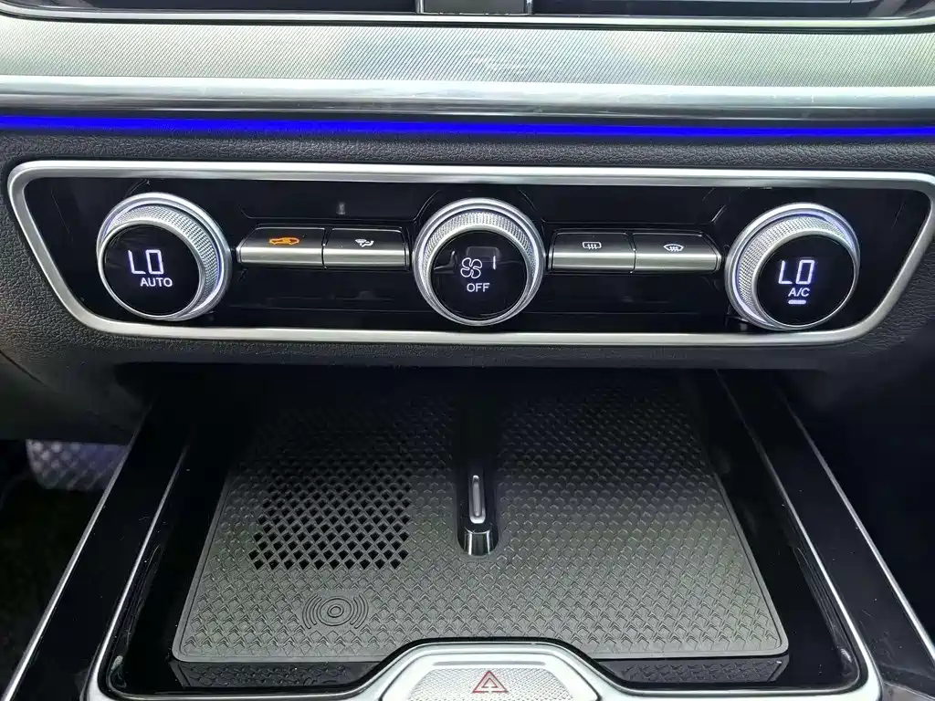 HONGQI HS5 2023