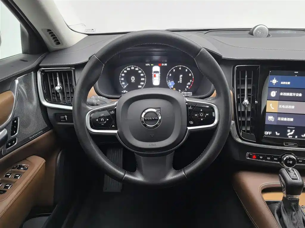 VOLVO S90 2019