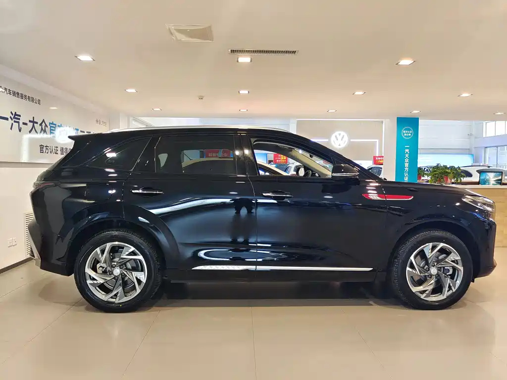 HONGQI HS3 PHEV 2025