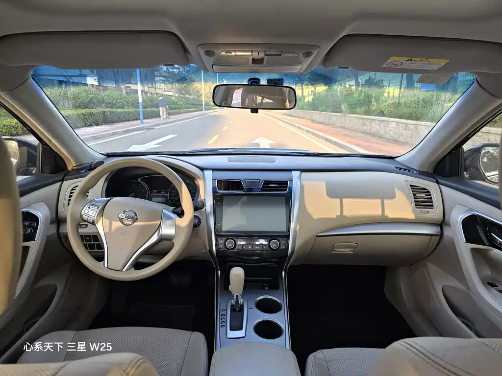 NISSAN TEANA 2019