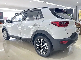 KIA VENUE  2021 YEAR 1.4L CVT YEAR 2021