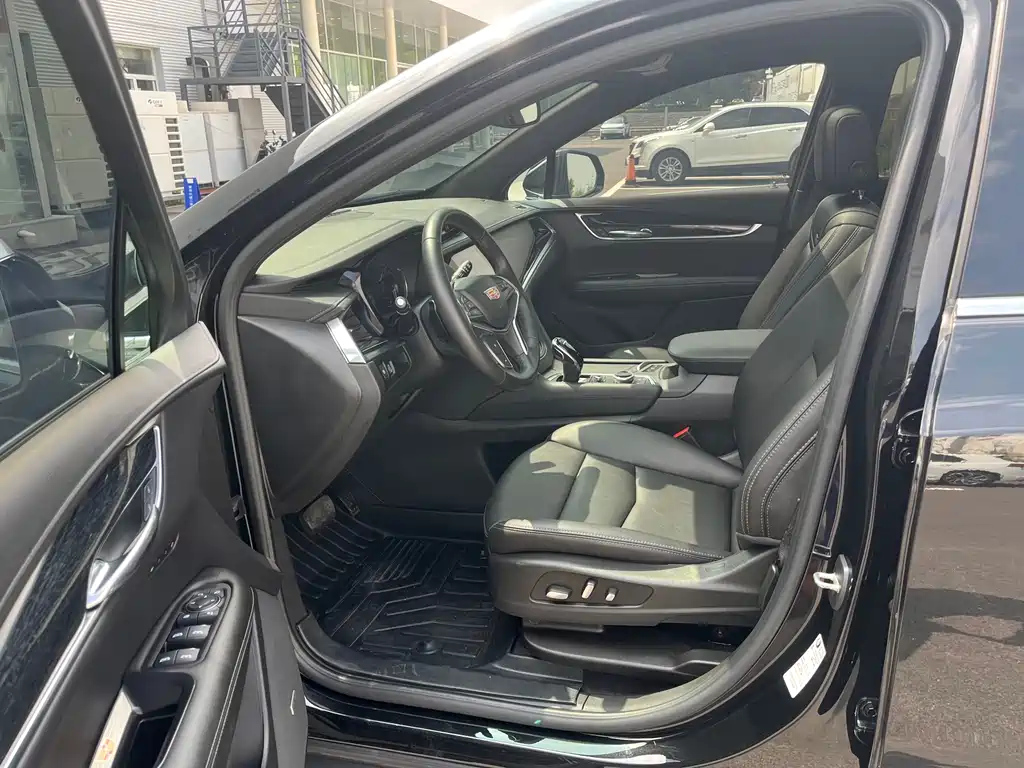 CADILLAC XT5 2022
