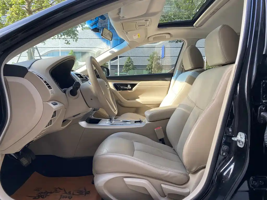 NISSAN TEANA 2019