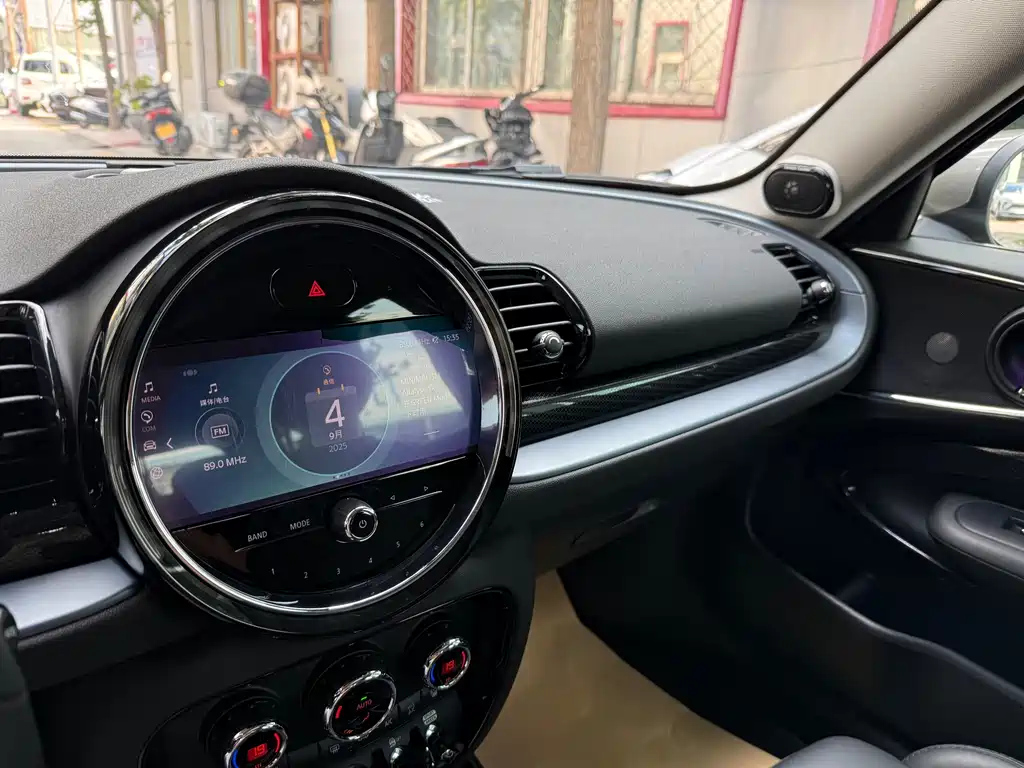 MINI CLUBMAN 2022
