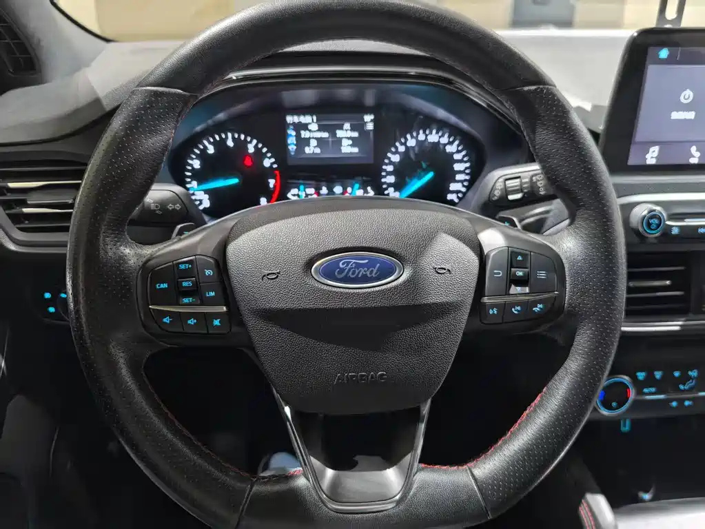 FORD FOCUS 2019