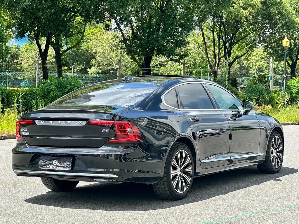 VOLVO S90 2021