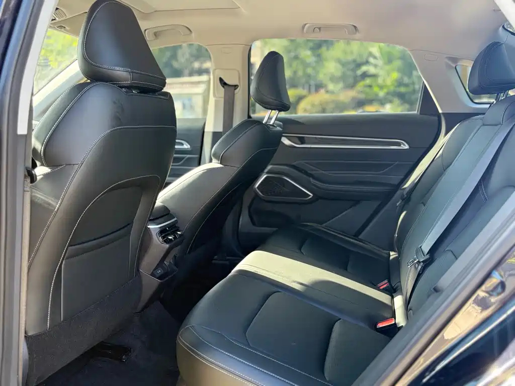 GEELY AUTO EMGRAND 2022