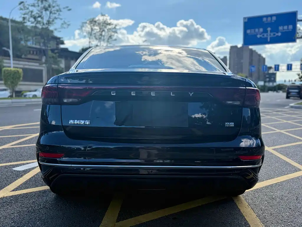 GEELY AUTO EMGRAND 2022