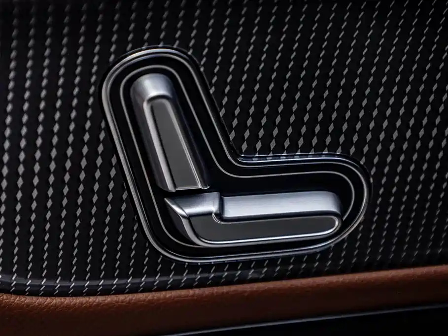 MERCEDES BENZ GLB 2023