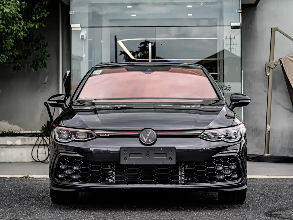 VOLKSWAGEN GOLF GTI 2024