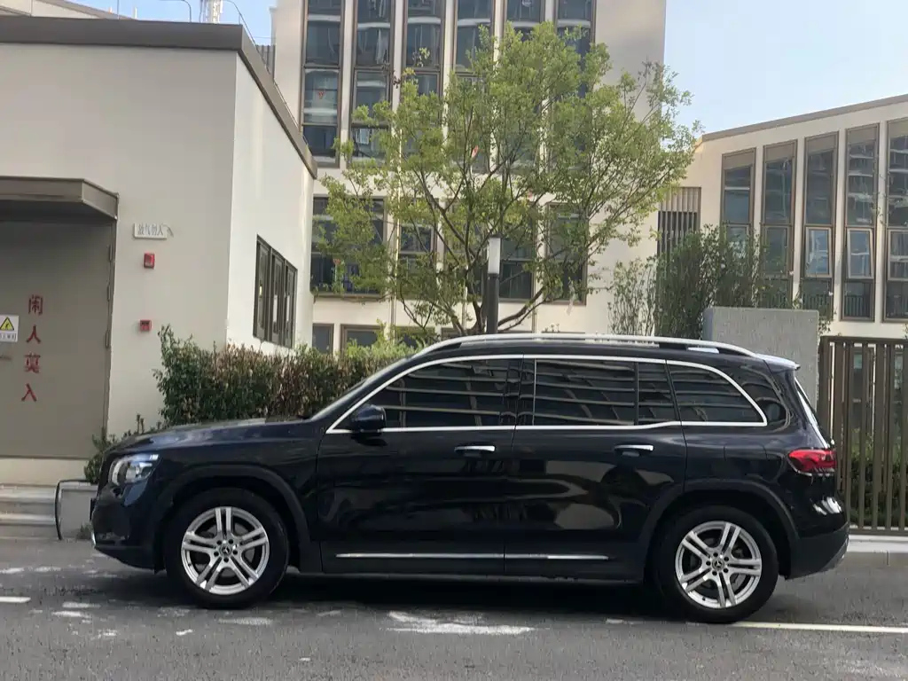 MERCEDES BENZ GLB 2022