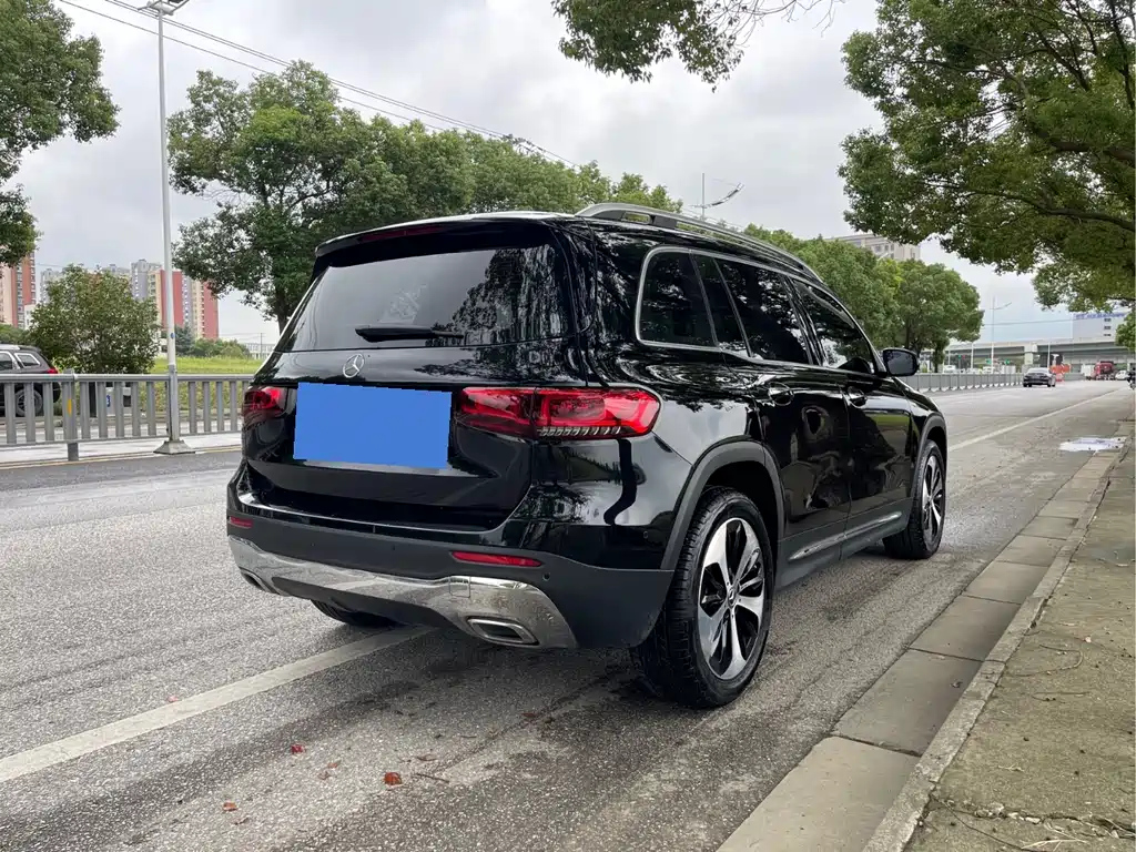 MERCEDES BENZ GLB 2021