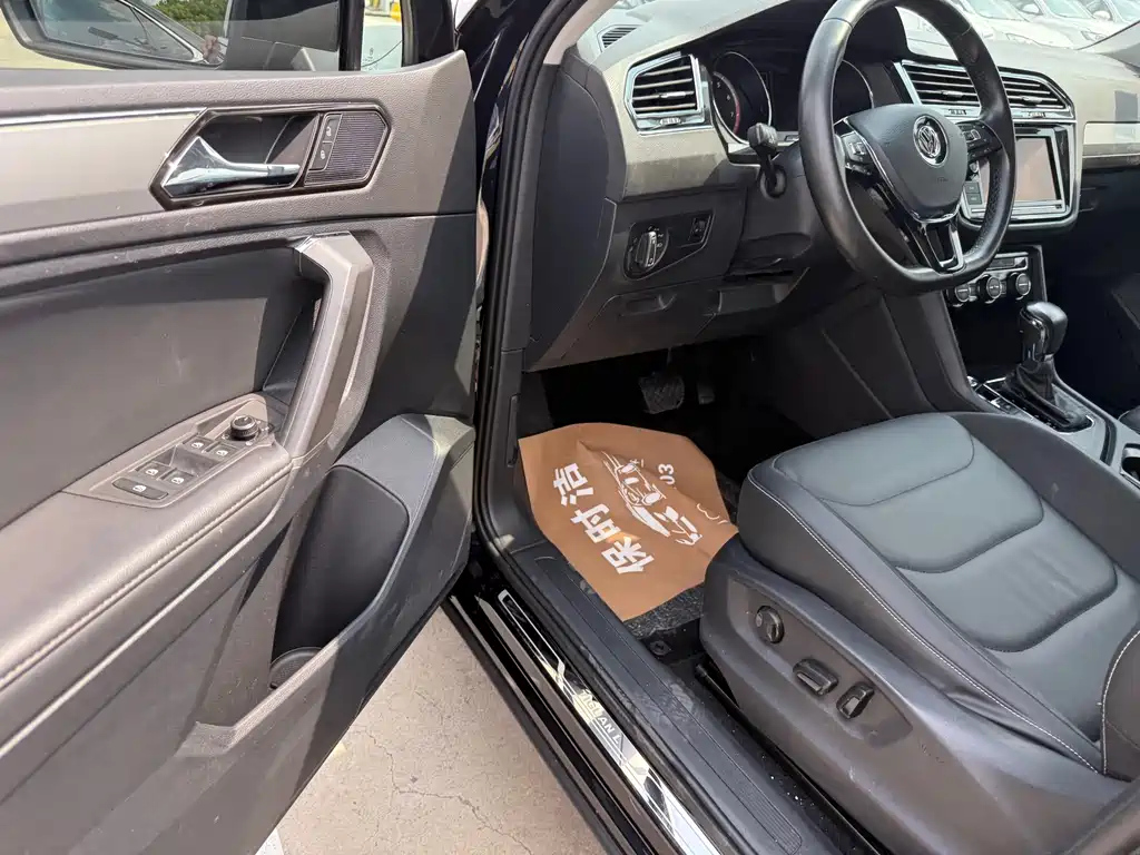 VOLKSWAGEN TIGUAN L 2020