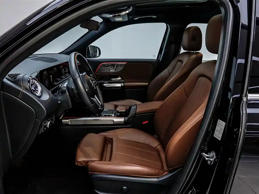 MERCEDES BENZ GLB 2023