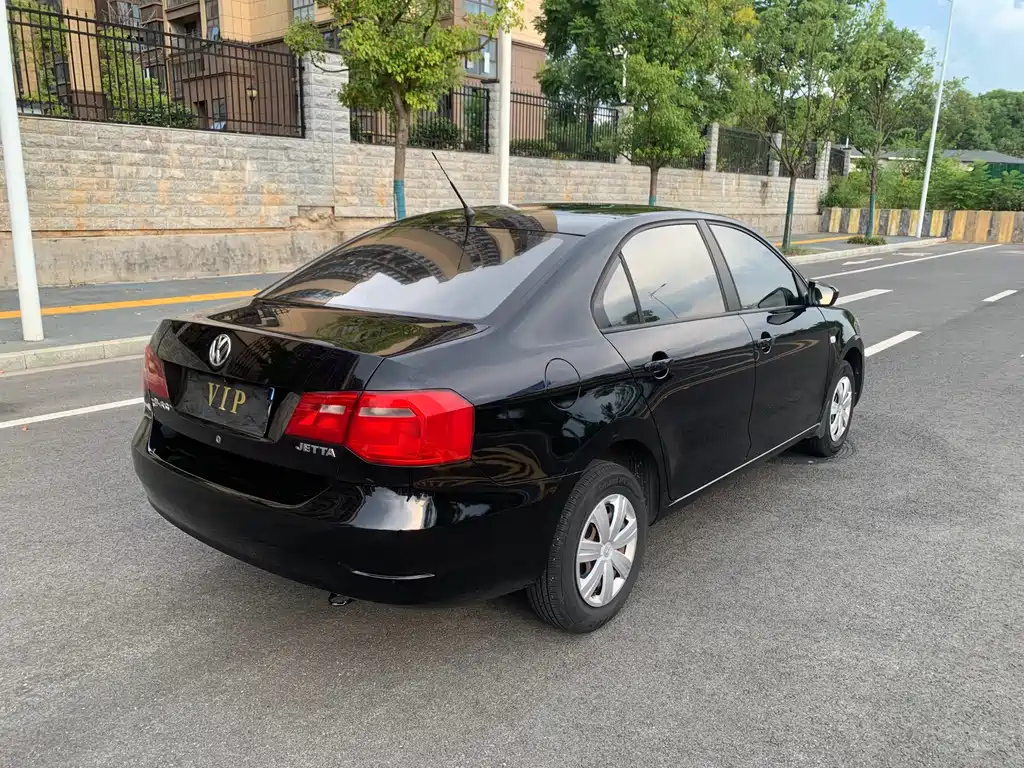 VOLKSWAGEN JETTA 2015