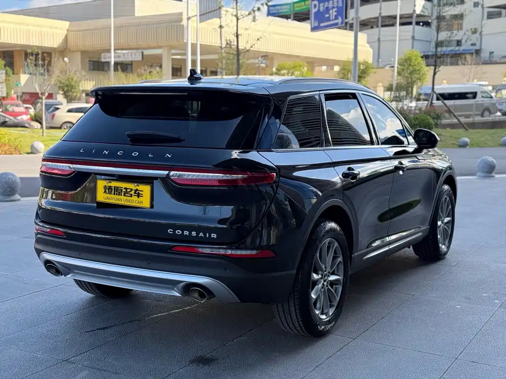 LINCOLN ADVENTURER 2021