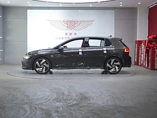 VOLKSWAGEN GOLF GTI 2021